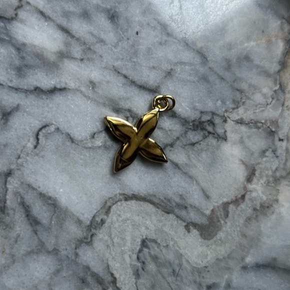 LV Fleur Gold Charm LOUIS VUITTON - Picture 3 of 3